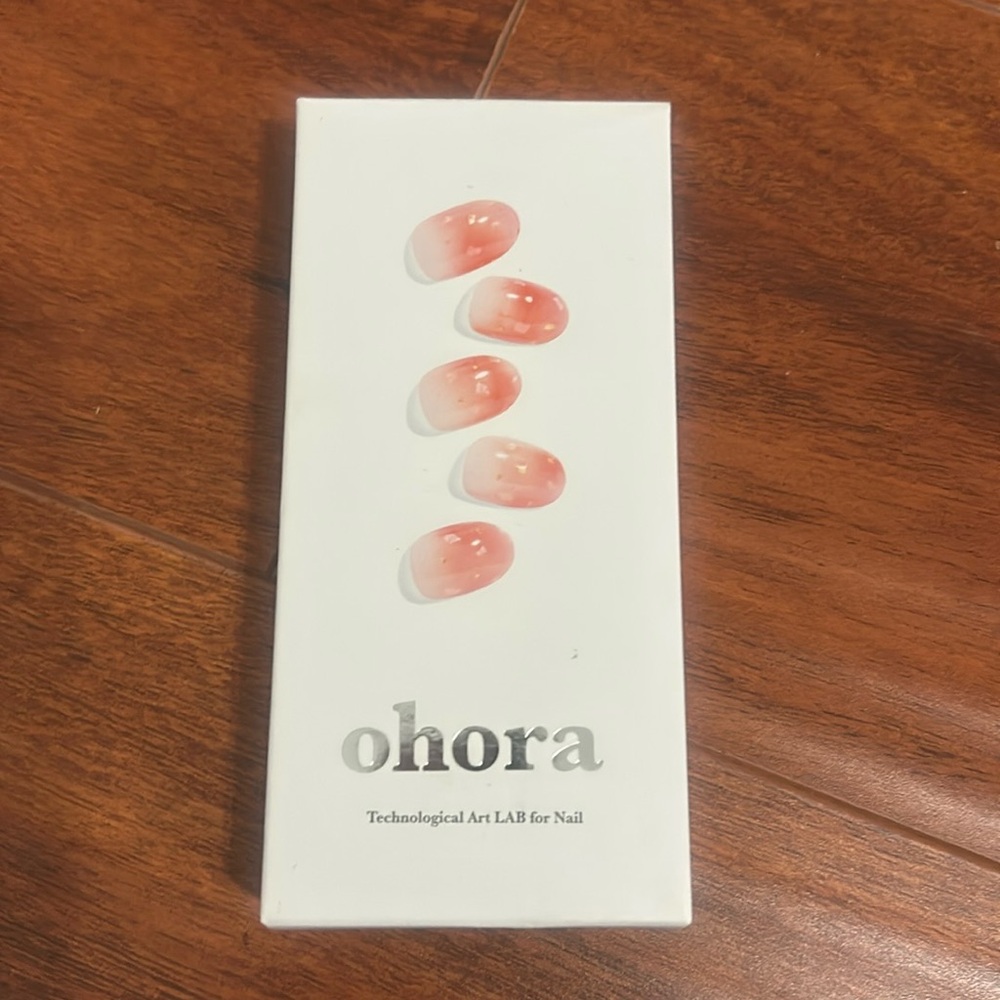 Ohora “Apple cider” semi-cured gel nail strips